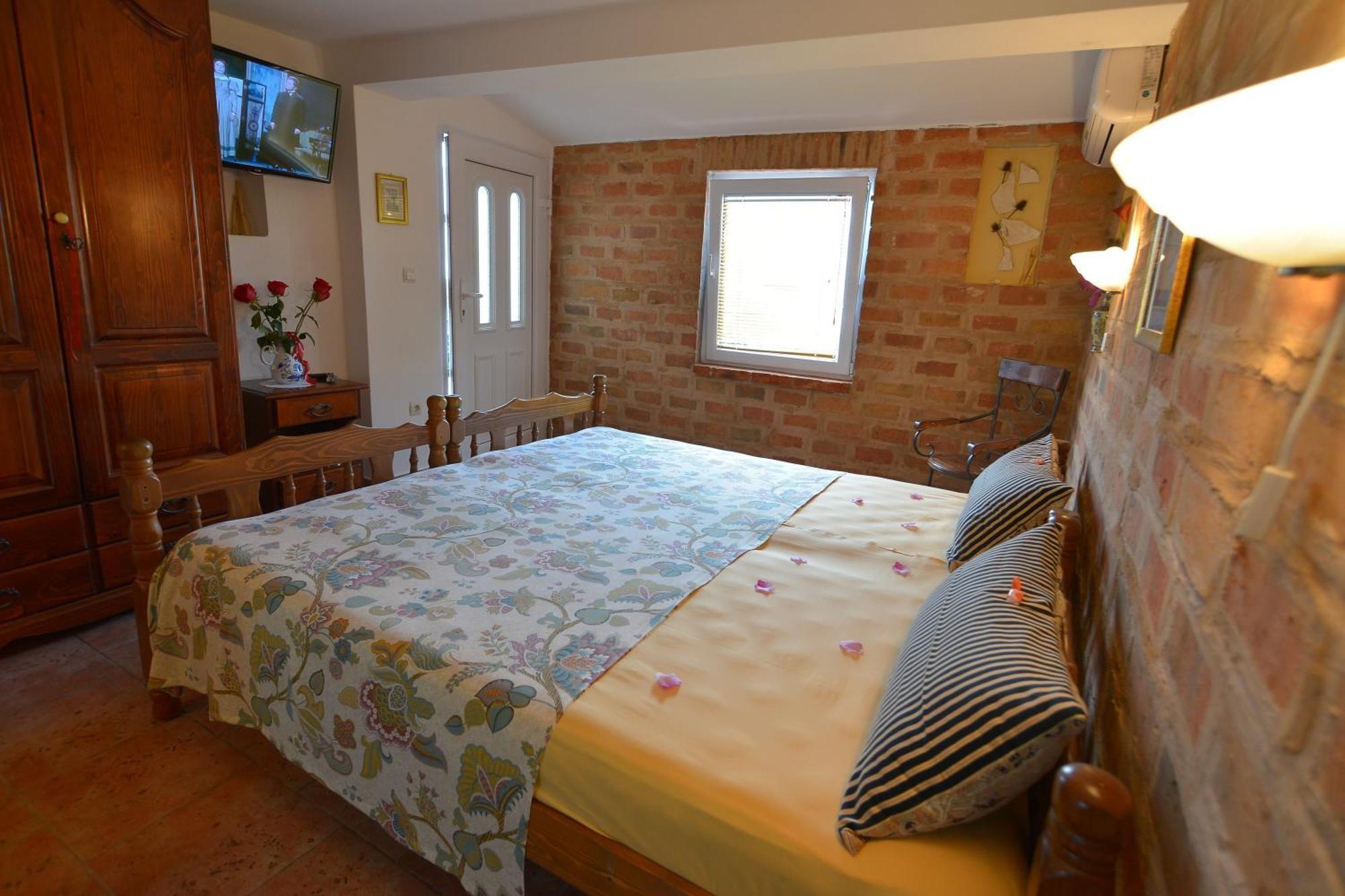 Apartments Palace Mira Mare Tivat Quarto foto